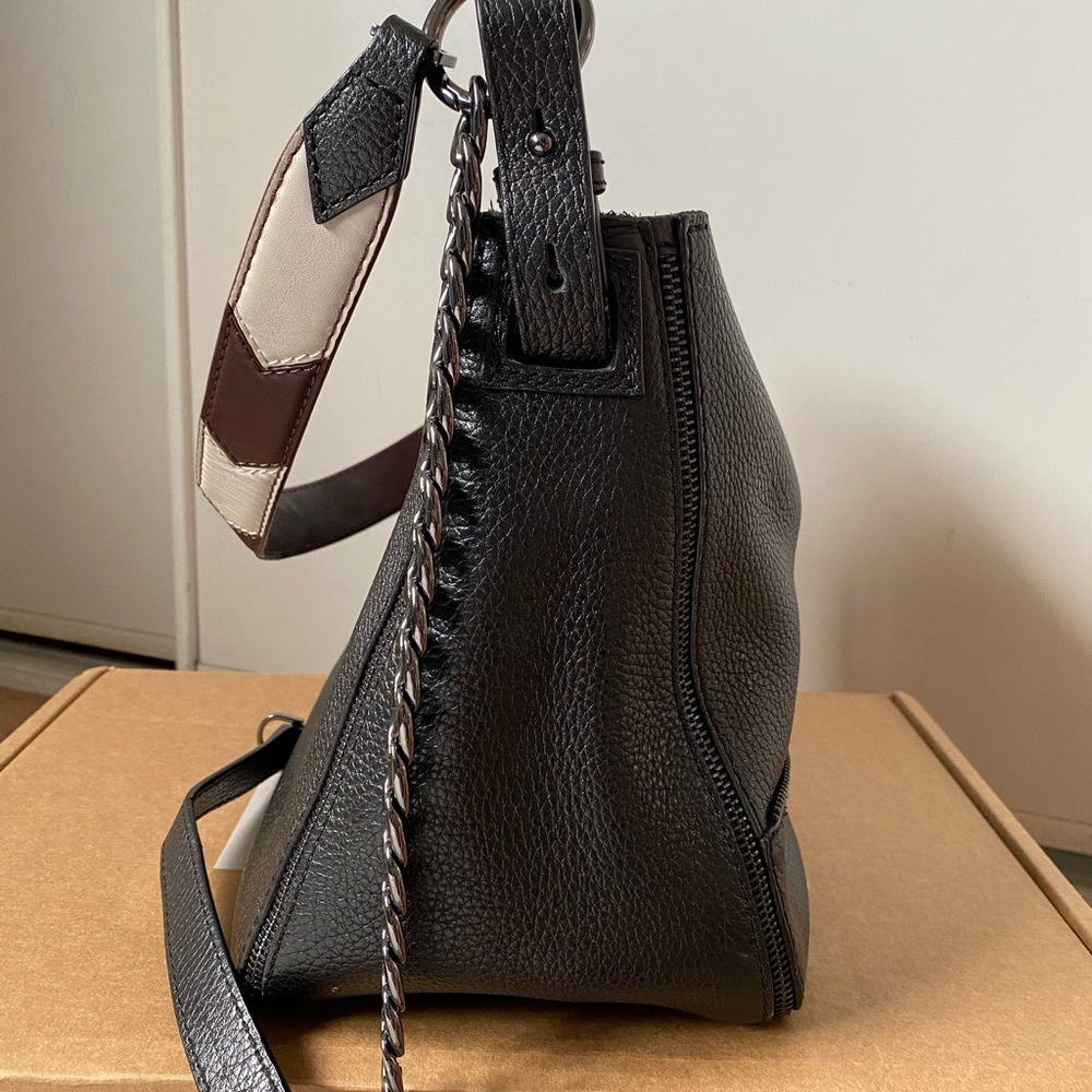 🖤Botkier Soho Bucket🖤 - Picture 7 of 11